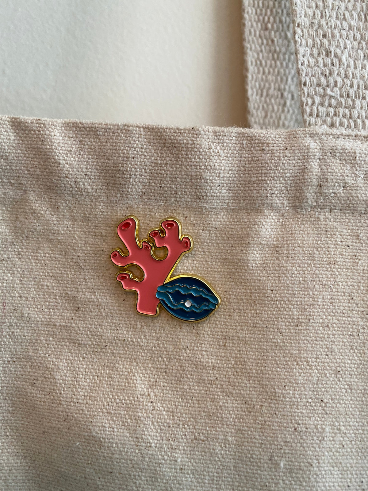 Coral & Clam Enamel Pin